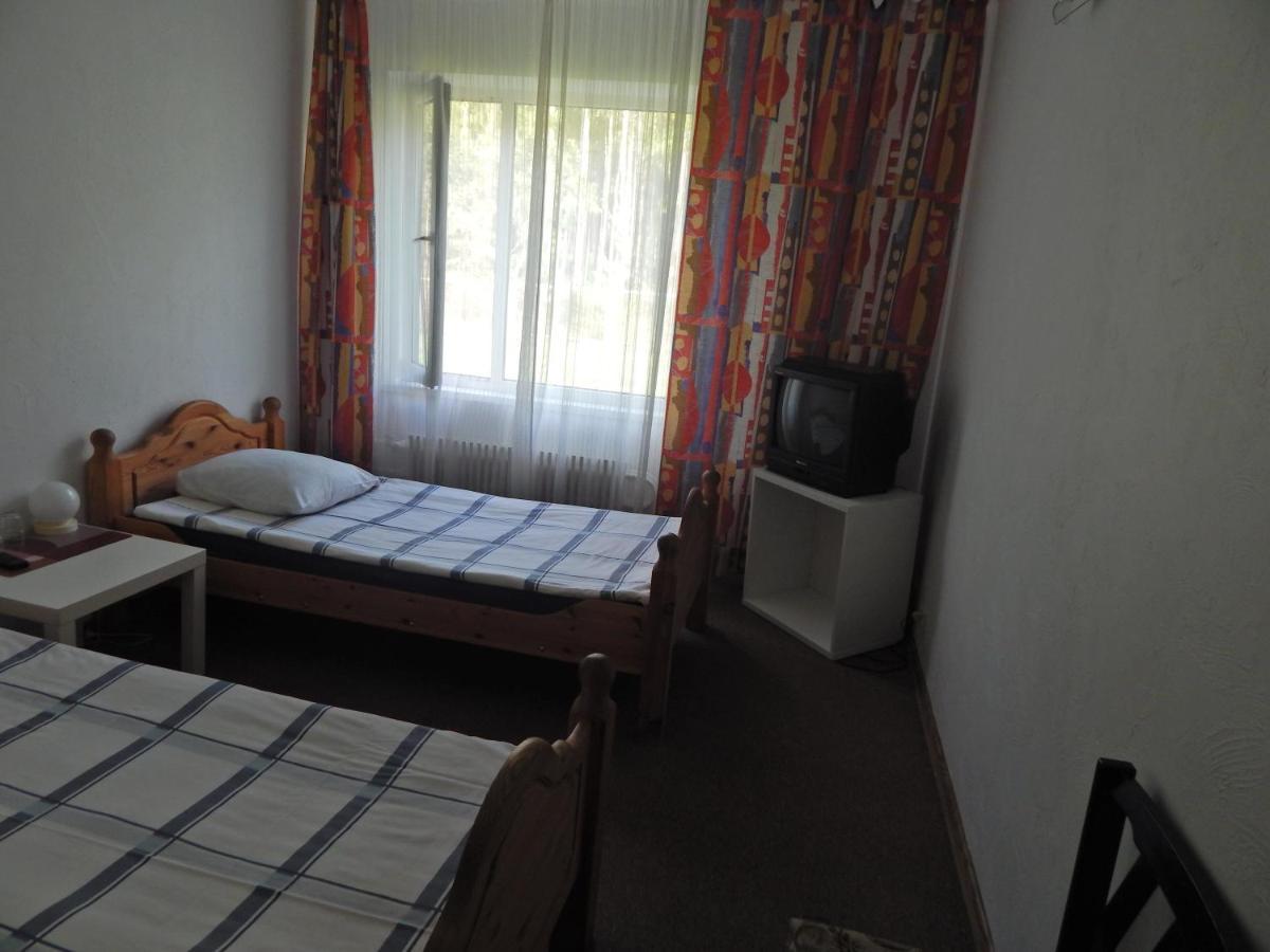 Motel Brencis Iecava Extérieur photo